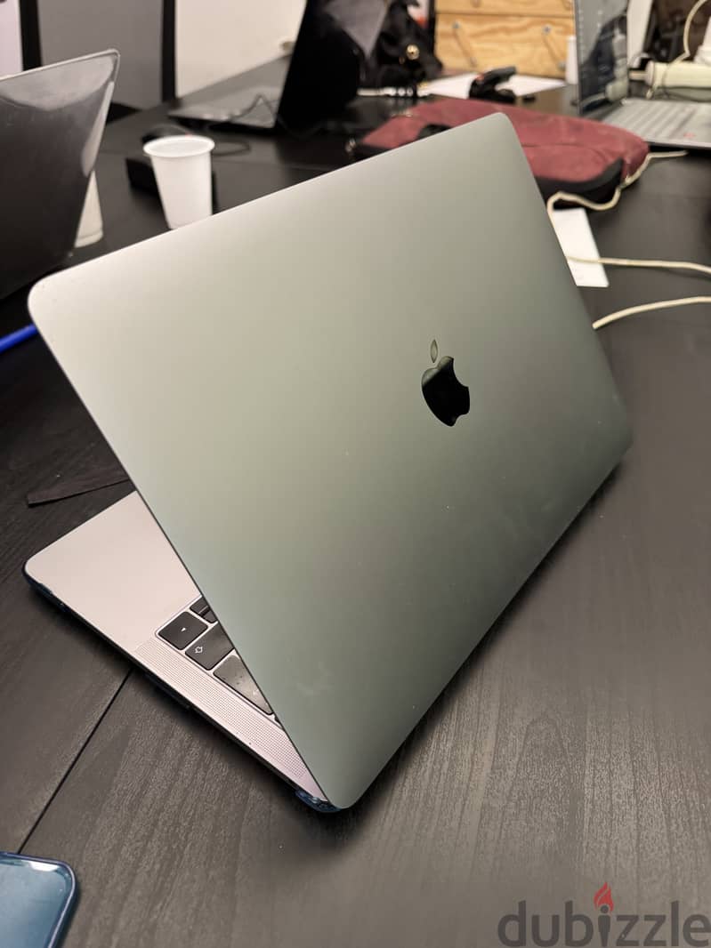 MacBook pro 2019 13” 11