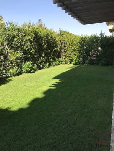 Ground floor duplex apartment for rent, furnished, with air conditioning and a full kitchen, 250 square meters, plus an 80 square meter garden in Sodi