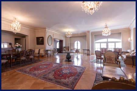 شقة فاخرة للبيع بـ (أبراج سوميد) سموحة 340م - فيو مفتوح وتشطيب Luxury.
