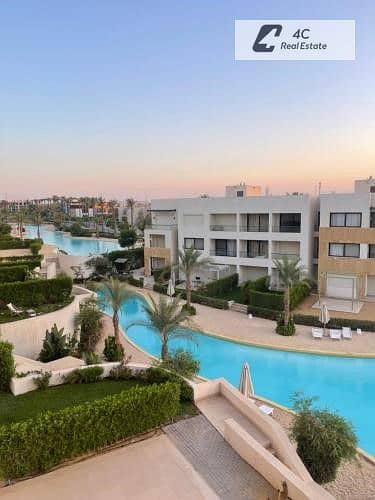 بالفرش والمطبلخ والتكيفات شاليه ارضي بجاردن الترا سوبر لوكس كورنر دايركت على poolموقع مميز ريسيل من المالك فى قرية ازها العين السخنة Azha Ain Shokna