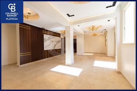 فرصة للسكن والاستثمار. . شقة للبيع 165م إسكندر إبراهيم - خطوات من البحر مرخصة بالكامل.