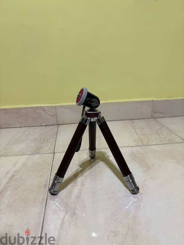 camera stand 1
