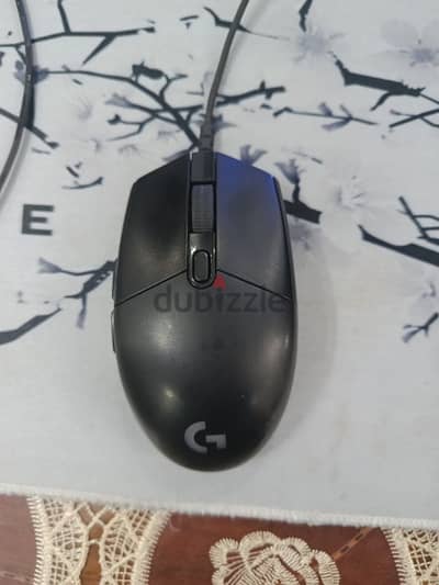 موس g102 ومعه موس باد هديه