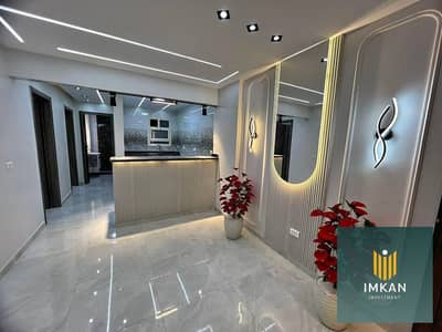 شقه للبيع باقل سعر في هليوبوليس الجديده متشطبه بالكامل بالتقسيط علي علي 15 سنه في كمبوند طلاله TALALA سور في سور مع سوديك ايست