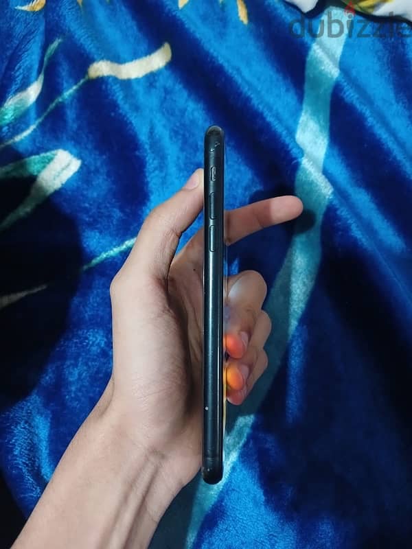 iPhone XR 3
