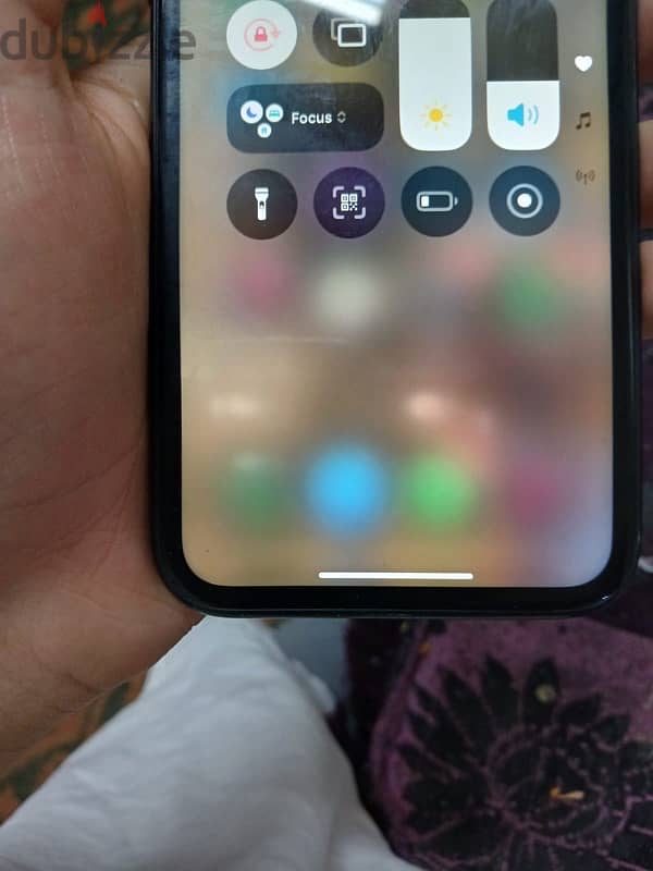iPhone XR 5
