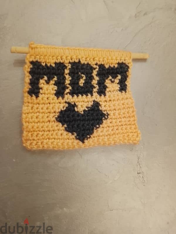 Handmade crochet "MOM" gift 2