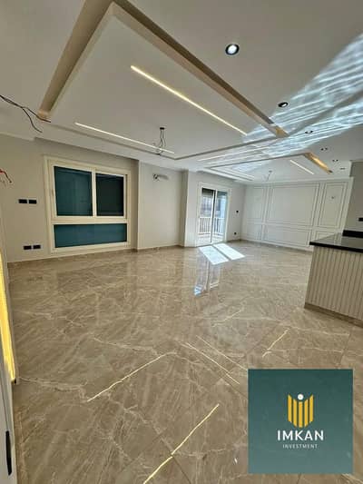 شقه للبيع استلام فوري متشطبه بالكامل بمقدم 870,000 والباقي علي اطول فتره سداد في - جيد بارك jade park - في العاصمه الاداريه R3 امام البرج الايقوني