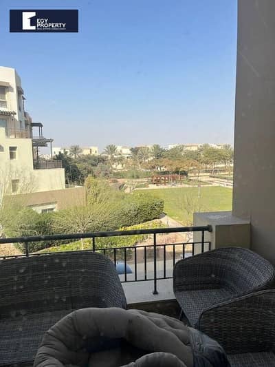 بموقع خيالي شقة متشطبة بالكامل جاهزة للسكن للبيع في Uptown Cairo - المقطم