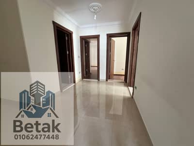 شقة للبيع 240 م كومبوند مروج سموحة فيو مفتوح