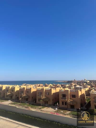 فرصه استثماريه لن تتكرر في العين السخنه شاليه للبيع بأفضل قريه بها جميع الخدمات قرية لافبستا راي العين السحنه بها حمامات سباحه, اكوا بارك للاطفال. . . . .