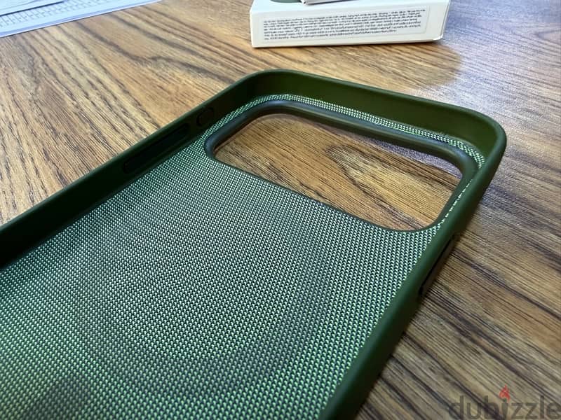 Apple TechWoven Case 2