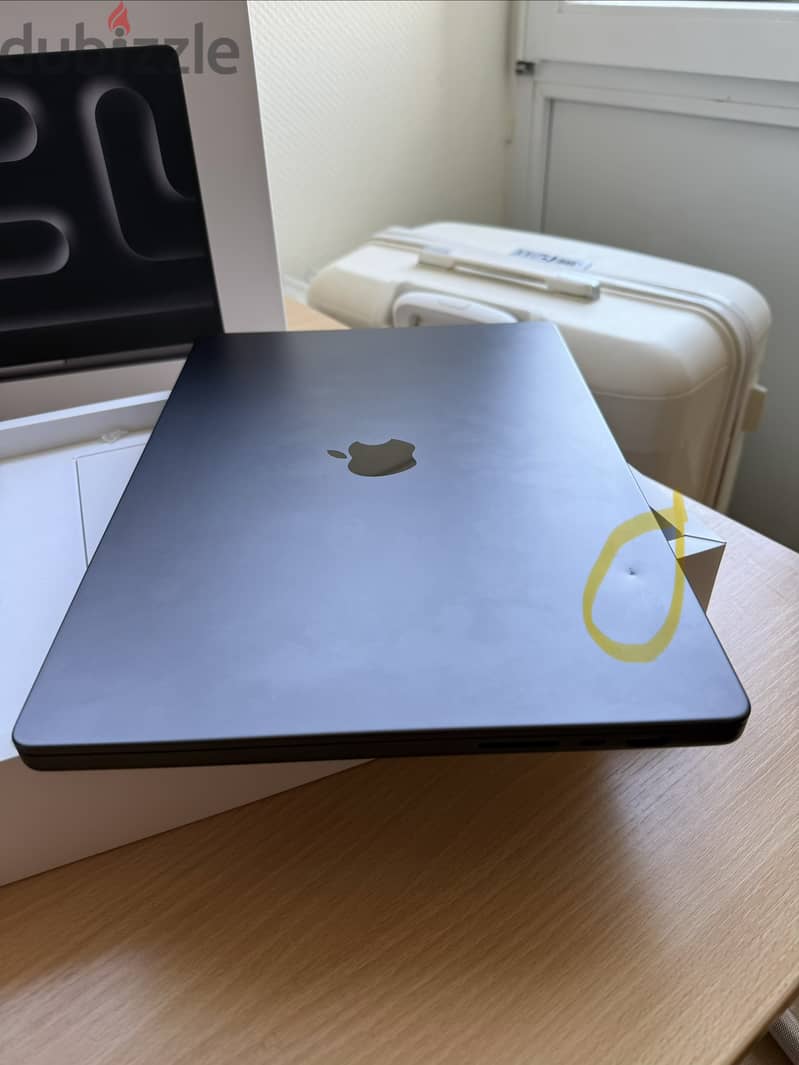 MacBook Pro 16'M3 pro 18GB with box 9