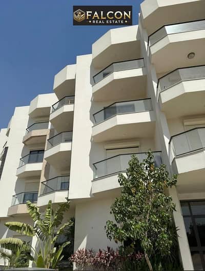 Ready-to-move-in fully finished apartment with kitchen for sale in Al Jar Sheraton, next to City Centre Almaza and Cairo Airport, one minute from Nasr