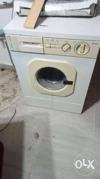 غساله اريستون الوحيده بموتورين 4500ج
