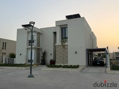 فيلا بفيوو  لاندسكيب للبيع  برايم   لوكيشين بالقرب من مول العرب