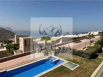 المونت جلالة فيلا بسعر لقطة شايفه البحر و بالفرش تقدر تسكن دلوقتي حالا في احلى فيو على البحر و معاها حمام سباحه خاص