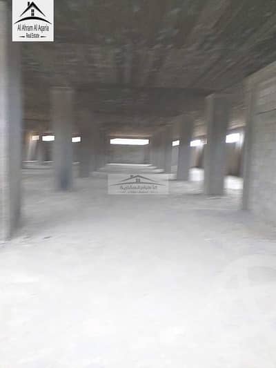للايجار هنجر 1500 على طريق اسماعيلية الصحراوي امام مدخل الشروق واحد