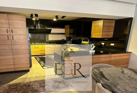 شقة مفروشة للإيجار في فيفث سكوير – مراسـم | تشطيب فندقي – أول سكن