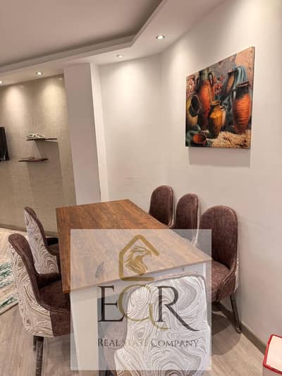 شقة للإيجار في الرحاب، قريبة من الخدمات، 2غرف نوم و1حمام، تشطيبات خاصة