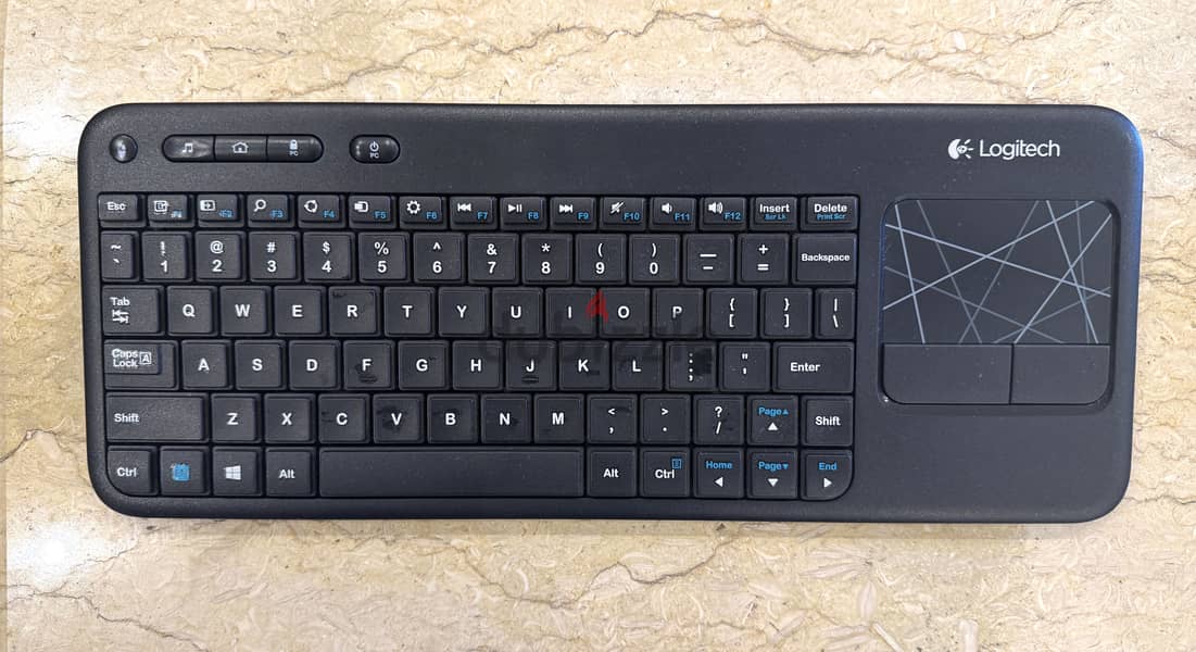 Logitech Wireless Keyboard / Touchpad  K400r 1