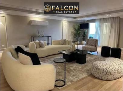 (مقدم 800 الف او خصم 25٪ )شقه للبيع في التجمع الخامس القاهره الجديده في كمبوند سيتي جيت City gate , new cairo بالقرب من Mountain View & Hyde park