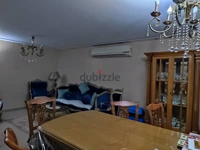 شقة للبيع في العباسية خلف كلية هندسة عين شمس من المالك مباشرة