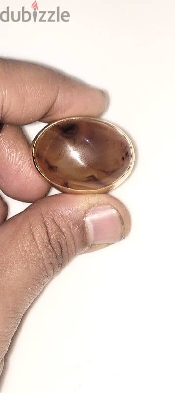 حجر عقيق مصور بخاتم قيم قديم جدا