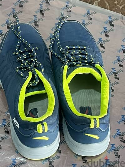 shoes from Anta