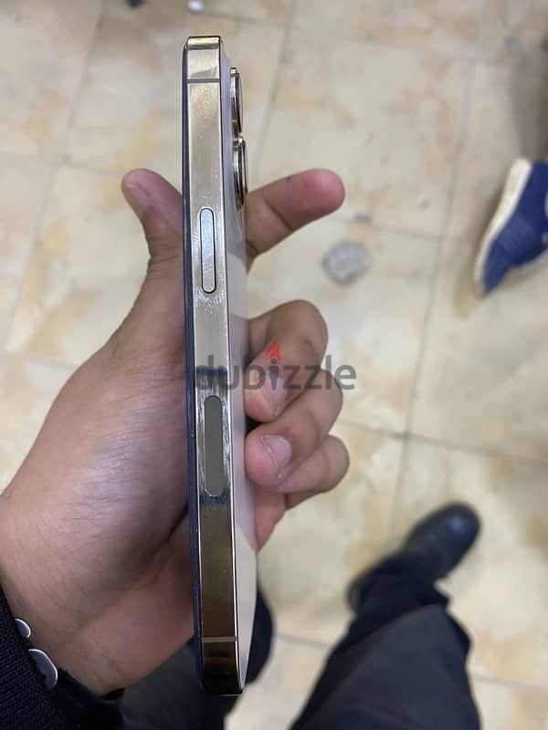 iphone 13. pro 8
