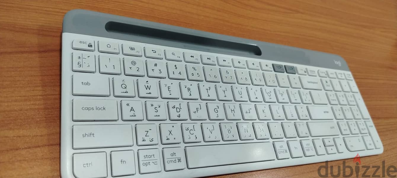 Logitech Slim Multi-Device K580 3