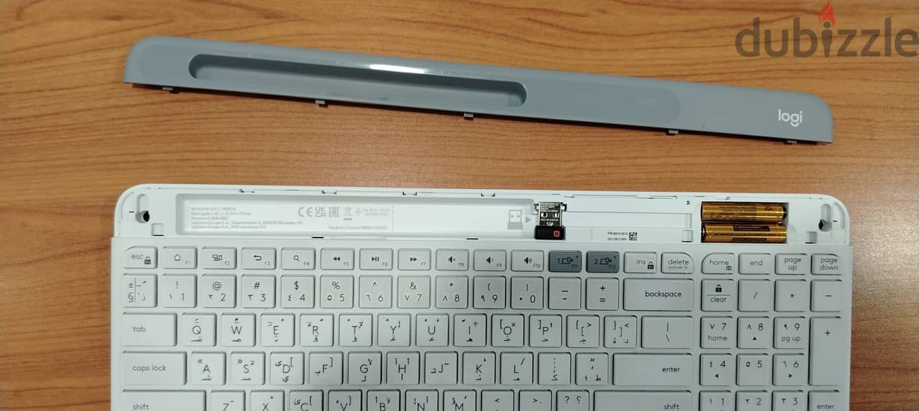 Logitech Slim Multi-Device K580 5