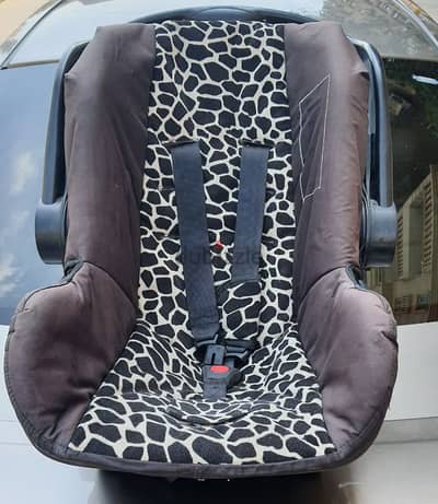 car seat كرسى للاطفال
