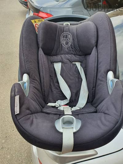 Cybex Aton Q Baby Car Seat – بحالة جيدة جدًا