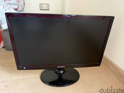 •	: Samsung 22 inch monitor – Full HD – حالة ممتازة