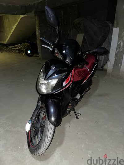 sym sr 150. سكوتر اس واي ام
