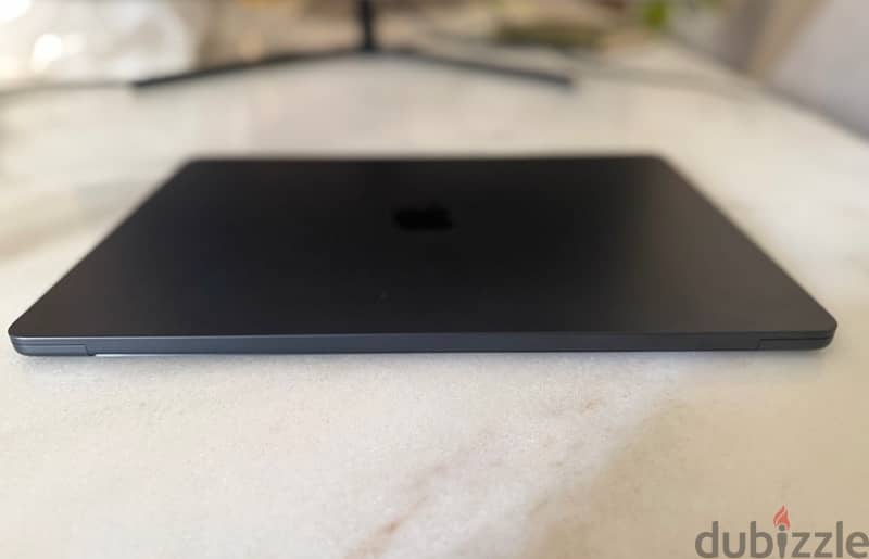 MacBook Air m2 15 inch 4