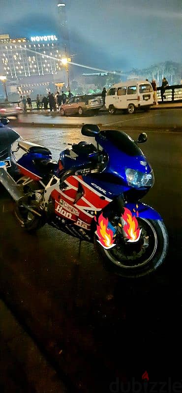 Honda 919 CBR