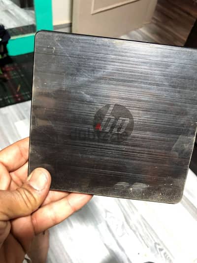 قارئ وكاتب أقراص دي في دي خارجي من نوع HP (HP USB External DVD Drive)