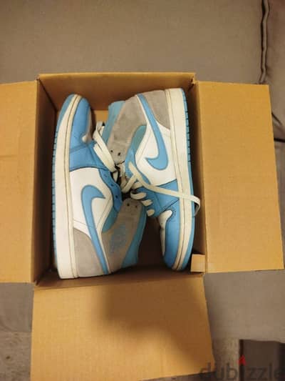 Jordan 1 university blue