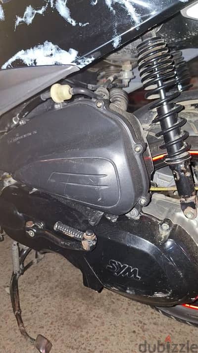 اسكوتر موديل٢١ 200cc بحاله جيده جدا