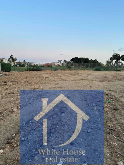 قطعه ارض 1200م كمبوند دريم لاند علي الجولف مباشره واجهه 40م