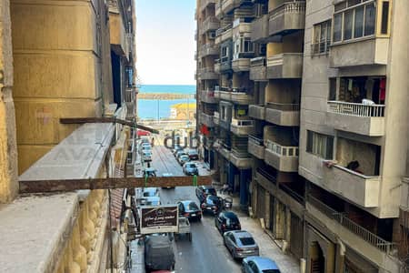 شقة للإيجار المفروش 135 م سيدى بشر (ش الشهيد عوض)