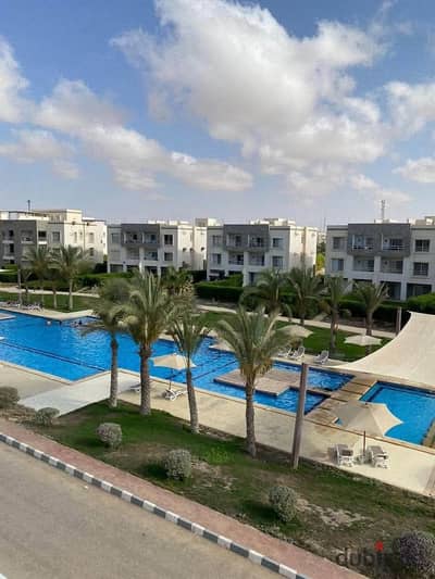 شاليه  متشطب بالكامل للبيع فى امواج بالساحل الشمالي برايم لوكيشن مباشر علي البحر