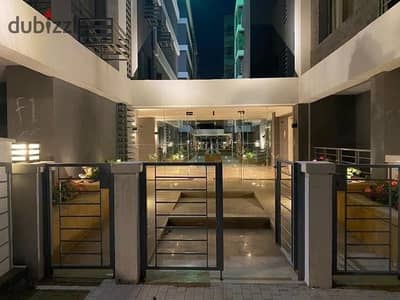 شقه  للبيع  برايم  لوكيشين  فى الجولدن  سكوير بالقرب من  الجامعه  الامريكيه