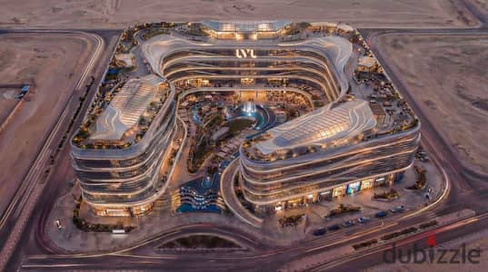 محل48متر أرضي علي البلازا مباشرةى في أقوى لوكيشن بالشيخ زايد علي شارع المستقبل  فرصة استثمار نادرة بمقدم 10% وقسط علي 8 سنين