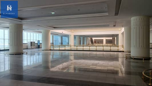 With an administrative license, prime location in Mohandessin, 1000 sq m, very elegant tower, office for rent.