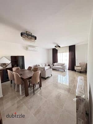 شقة للبيع في فيفث سكوير – مفروشة بالكامل