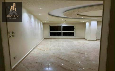 Apartment for sale in Baron City, Maadi, super lux finishing, 2 master bedrooms, large reception, kitchen ready for living