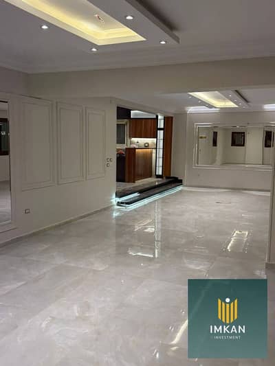 Fully finished apartment for sale with a down payment of 600,000 in Talala Compound, and the rest in installments for up to 15 years, in a prime locat